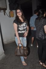 Zarine Khan snapped in Juhu, Mumbai on 7th Nov 2014